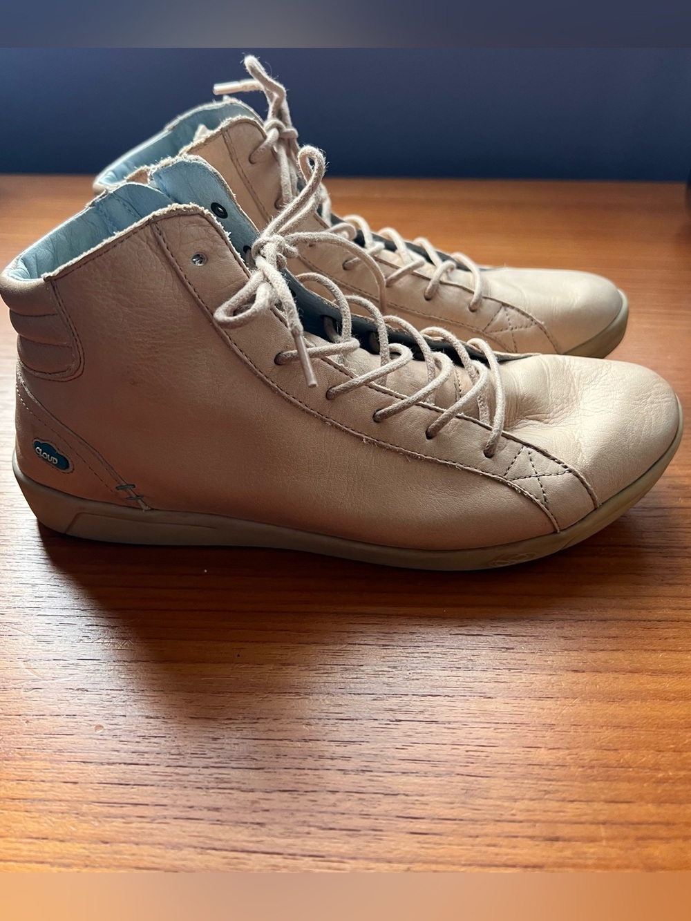 Cloud Genuine Leather Beige High-Top Sneakers Size 38/7.5